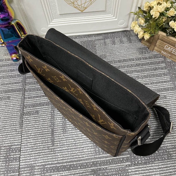 ルイヴィトンバッグ着用イメージ